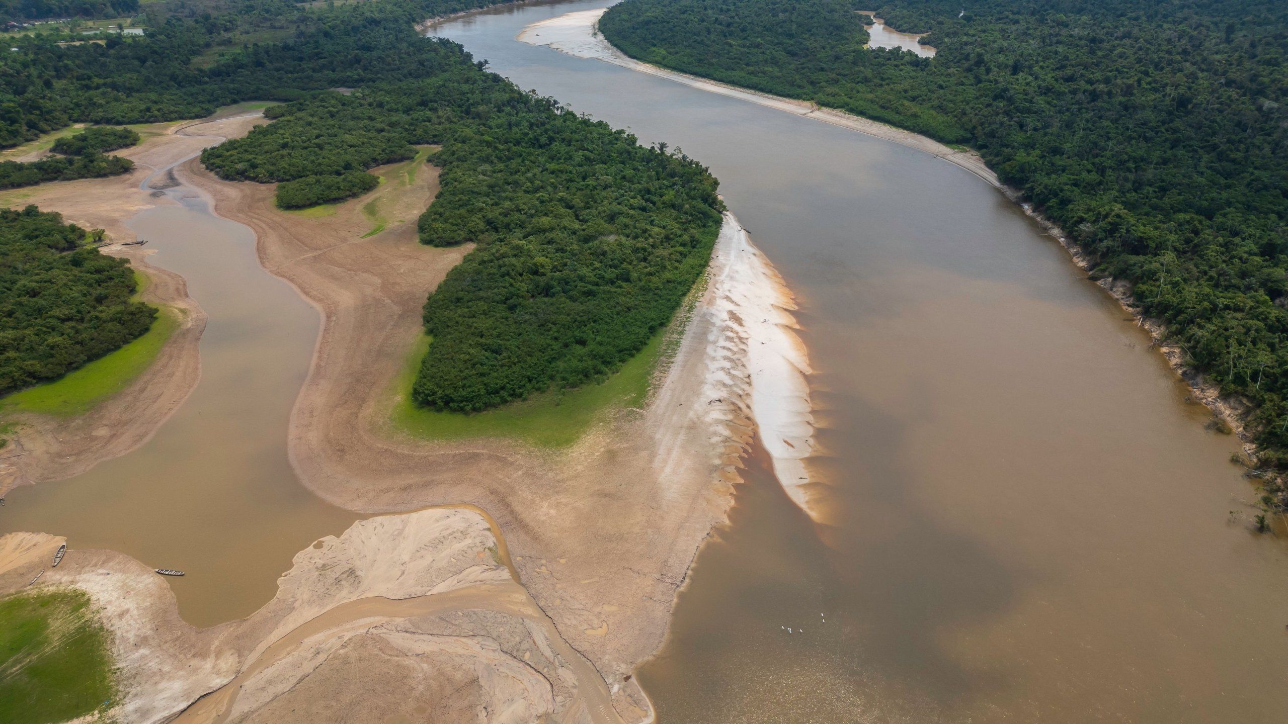 Photo – Due to climate change, the Amazon has become record shallow