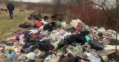 Фото – У Львові підприємця через суд зобов’язали прибрати стихійне сміттєзвалище