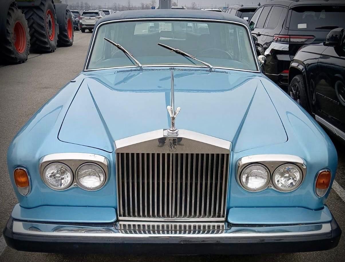Photo – A luxury vintage car that did not meet Euro 2 environmental standards was arrested in Ukraine