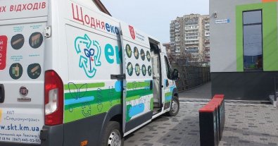 Фото – У Хмельницькому екобус у лютому прийматиме батарейки, лампи та термометри: графік, адреси