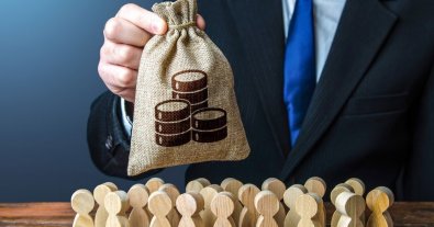 Фото – Сколько стоит налогоплательщикам содержание чиновников Минприроды и чем они занимаются