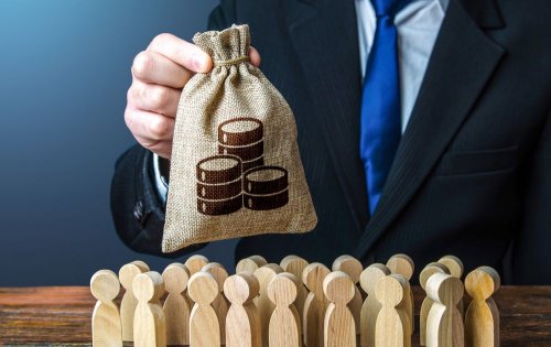How much does it cost taxpayers to pay for the Ministry of Environment officials and what do they do?
