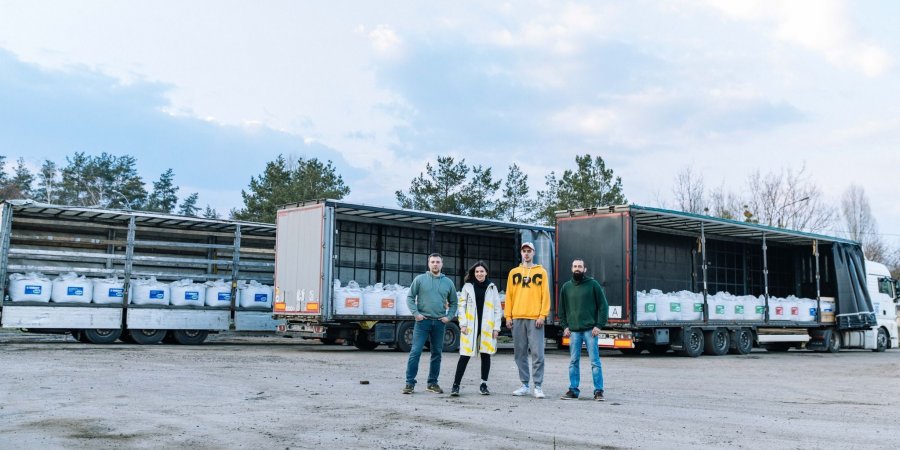 Фото – Активісти зібрали та відправили на переробку 66 тонн використаних батарейок 
