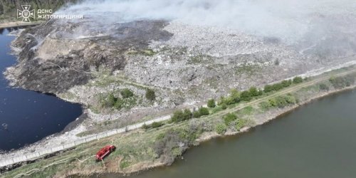 Пожежа на сміттєзвалищі у Житомирі: яка ситуація зараз та які наслідки