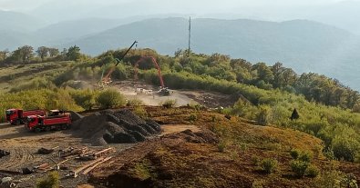 Фото – Активісти вимагають від нового генпрокурора зупинити будівництво ВЕС на полонині Руна