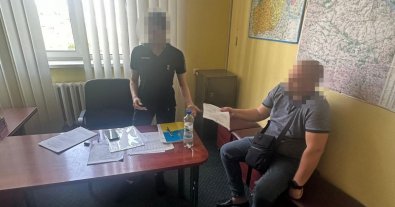 Фото – Скрытые активы на миллионы гривен нашли у инспектора рыбоохранного патруля