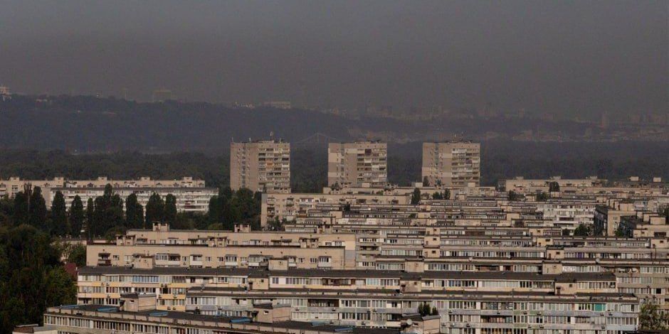 Photo – Air quality deteriorates significantly in the capital after night attack