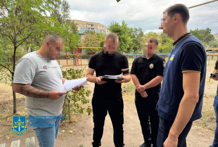 On Dnipropetrovsk region, the director of a company has been notified of suspicion due to illegal sand extraction