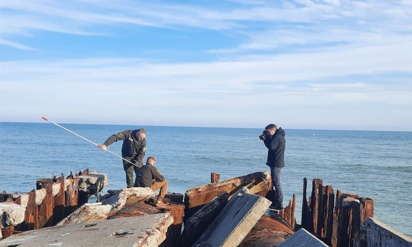 В Одесі взяли проби води з Чорного моря після скарг мешканців