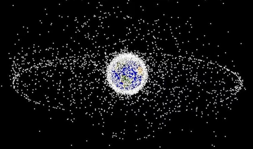 Космічний клінінг: як права на орбітальні уламки заважають очистити космос