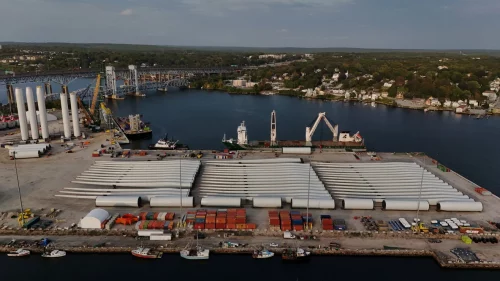 Трамп бореться із вітряками: у США заблокували будівництво великих ВЕС