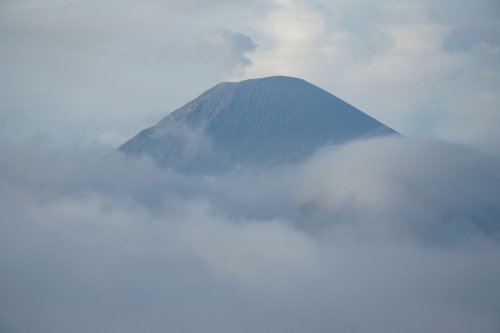 Пандемію Чорної смерті спричинило виверження вулкана – дослідження