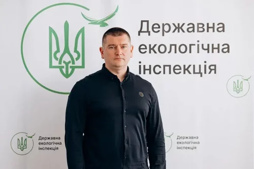 Знайшов у бабусиному гаражі понад $600 тис.: очільник Держекоінспекції пояснив статки