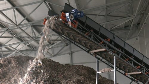 Перший в Україні сміттєпереробний завод можуть закрити через міськраду Житомира