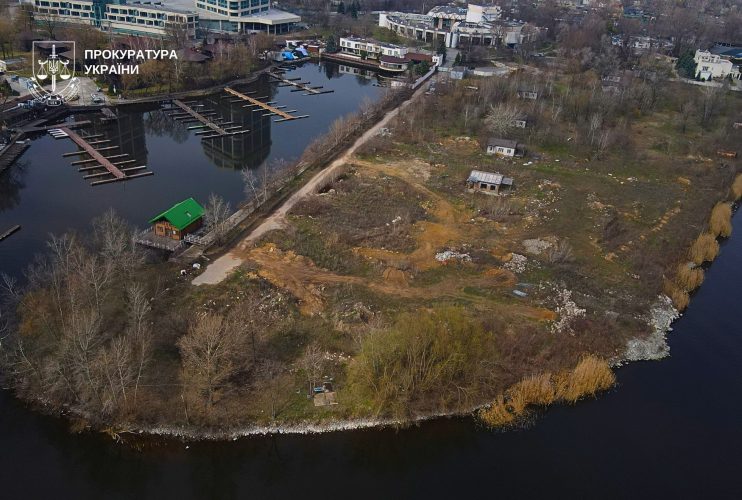 Забудова заповідних земель, рубка на мільйони та забруднення: дайджест екозлочинів