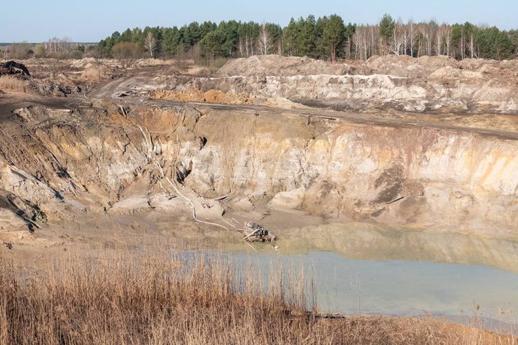 Держава ігнорує знищення природи задля видобутку доломітів на Житомирщині
