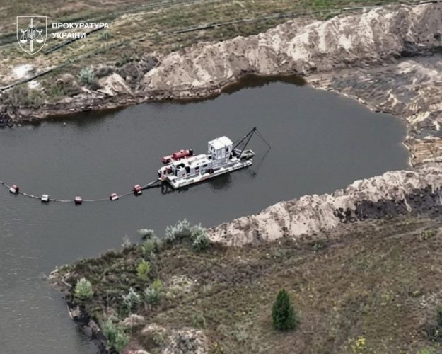 З Дніпра нелегально видобули піску на 750 млн грн – викрито схему