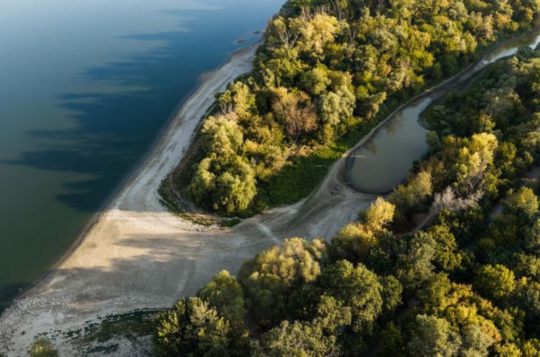 Світова водна криза: в Україні та ЄС рекордно обміліли ріки, у США пересихають водосховища
