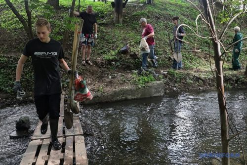 Друге життя малих річок: волонтери Харківщини рятують водойми