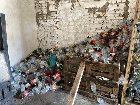 Вместо переработки — куча пластика: жители Полтавщины возмущены "реализацией" экопроекта